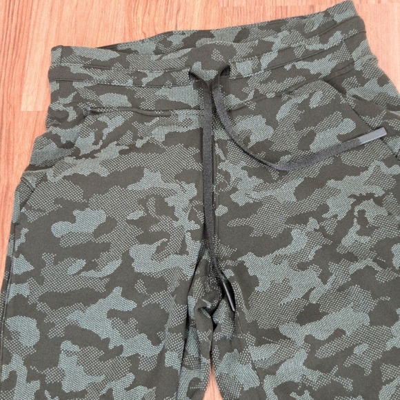 Lululemon Pants - Lululemon Ready to Rulu Jogger Womens 4 Dark Olive Camo High Rise Yoga Pants
